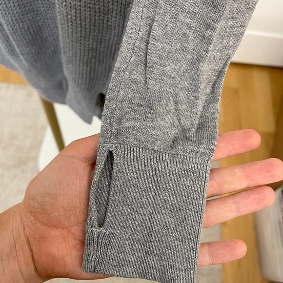 Lululemon The Sweater Life Grey Waffle Knit Cashmere Sweater, Size 4 - Picture 8 of 10